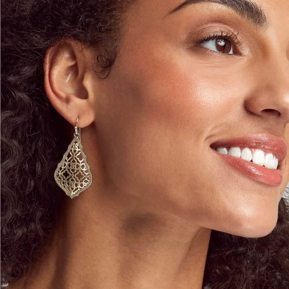 Kendra Scott Addie Drop Earrings in Gold Filigree - Picture 2 of 7